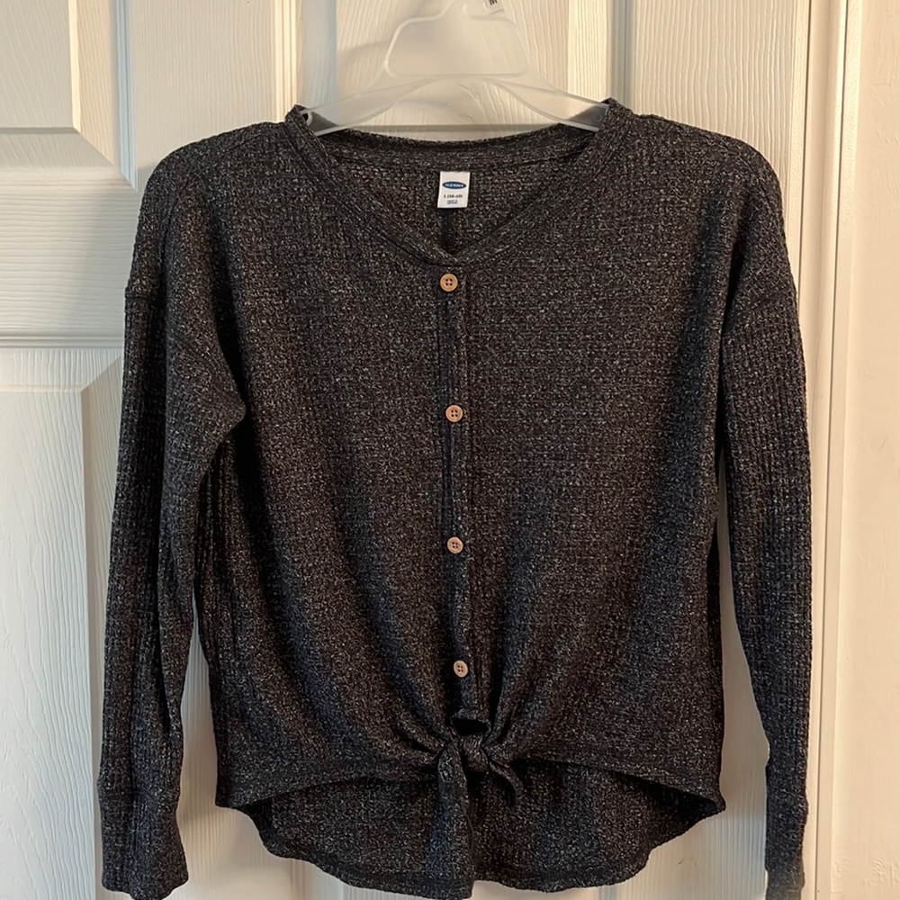 Girls old navy shirt. Worn once before she out grew. Smoke free pet free home.